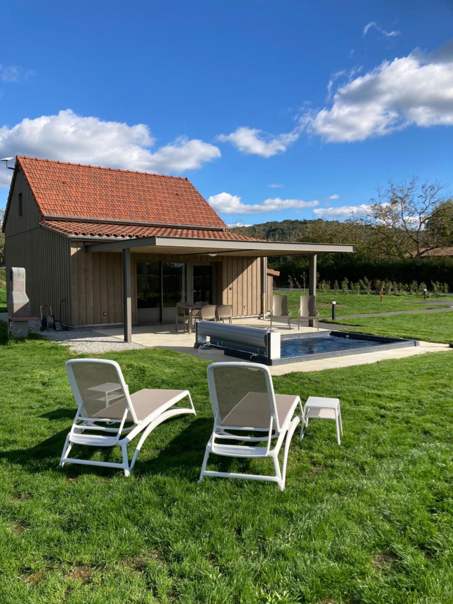 La Plaine Aux Etoiles - Maison Individuelle Avec Piscine Balneo Privative Et Jardin Domme Bagian luar foto